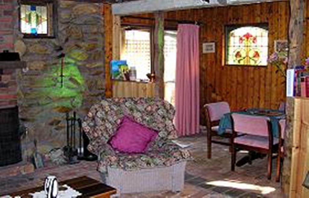 Moonbeam Cottages & Rainbow Cafe Moonambel Kamer foto